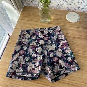 Lululemon shorts size 4